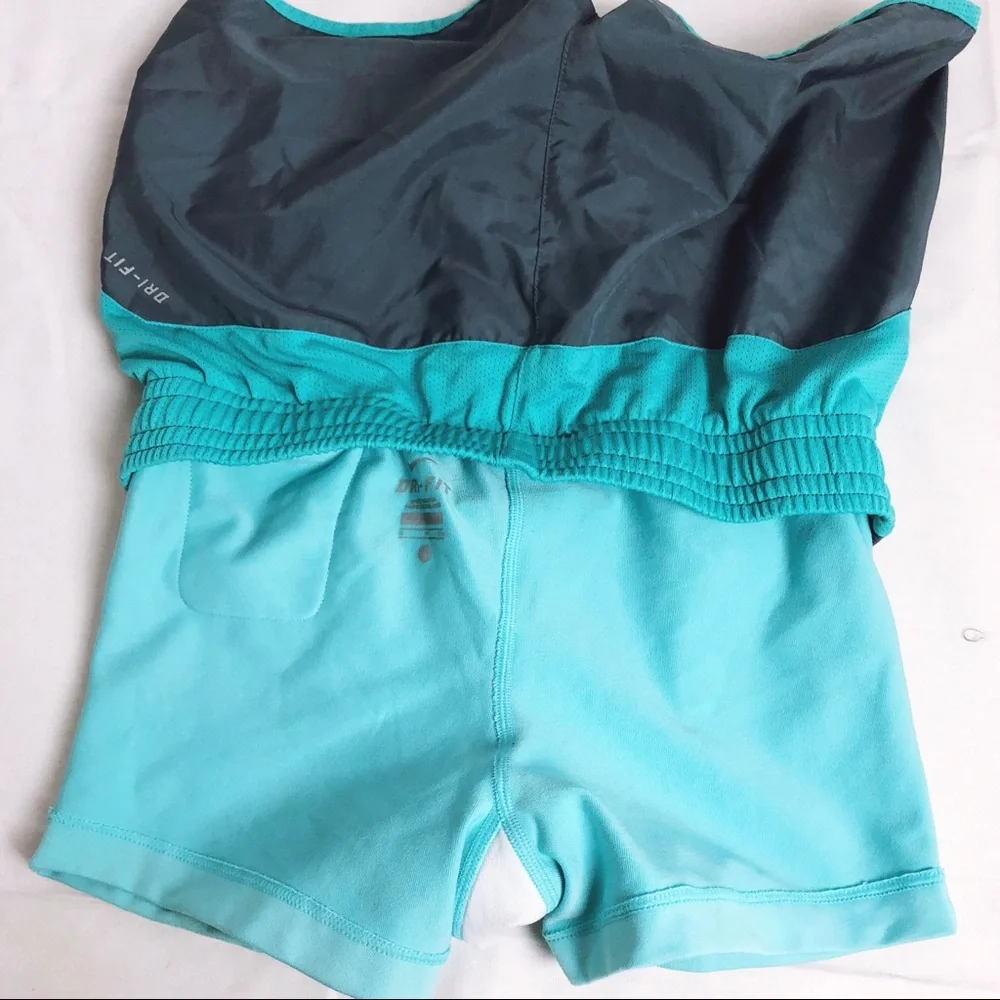 NWOT Nike 2-in-1 training shorts gray turquoise - Picture 3 of 6